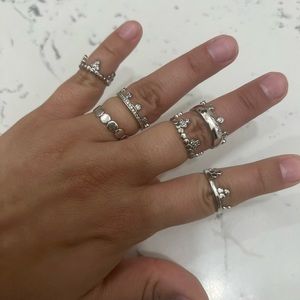 Henri Bendel crown rings in size 6.